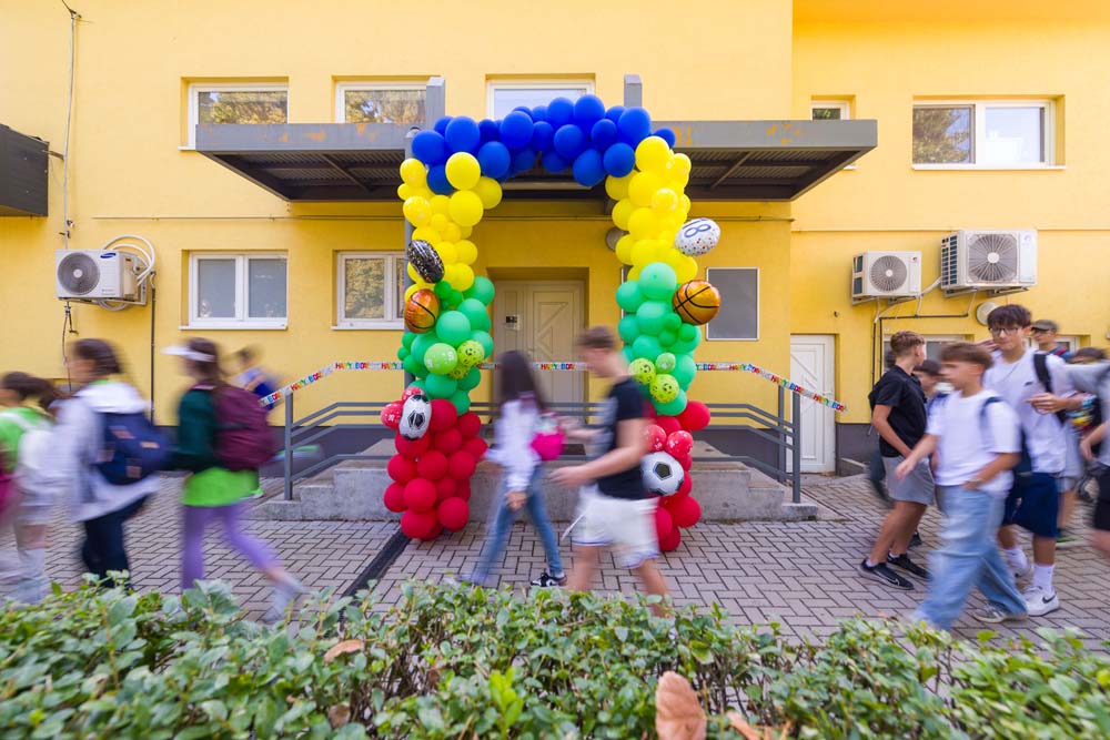 006-WEB_250912_NM2_1604