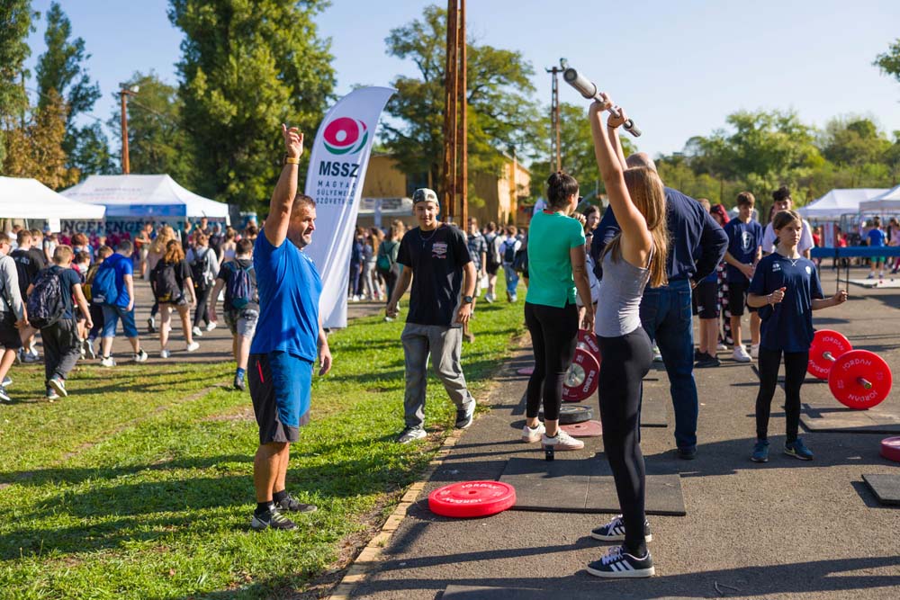 042-WEB_250912_NM2_1662