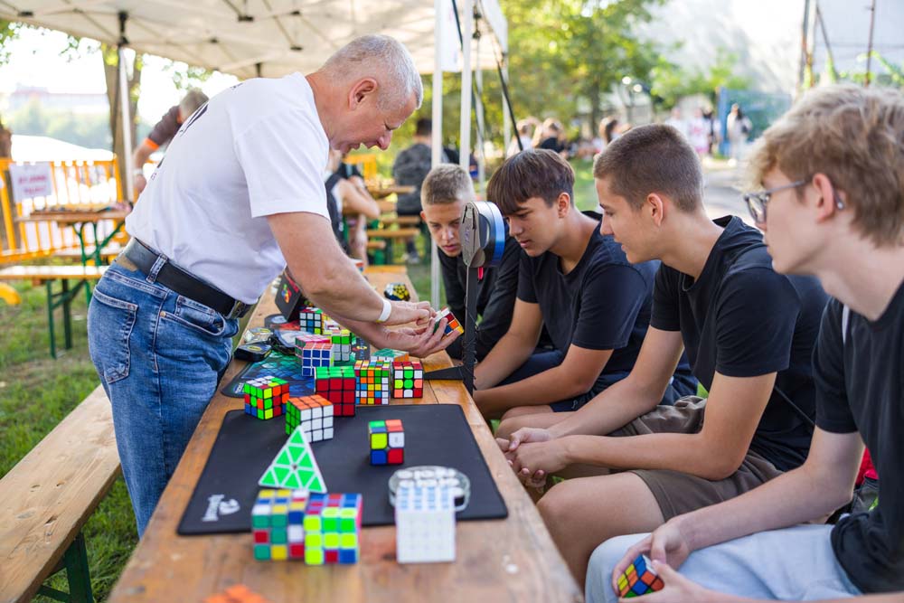 045-WEB_250912_NM2_1667