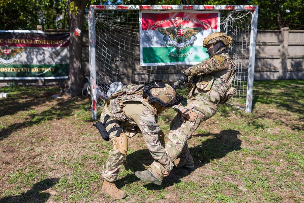 334-WEB_250912_NM2_2272